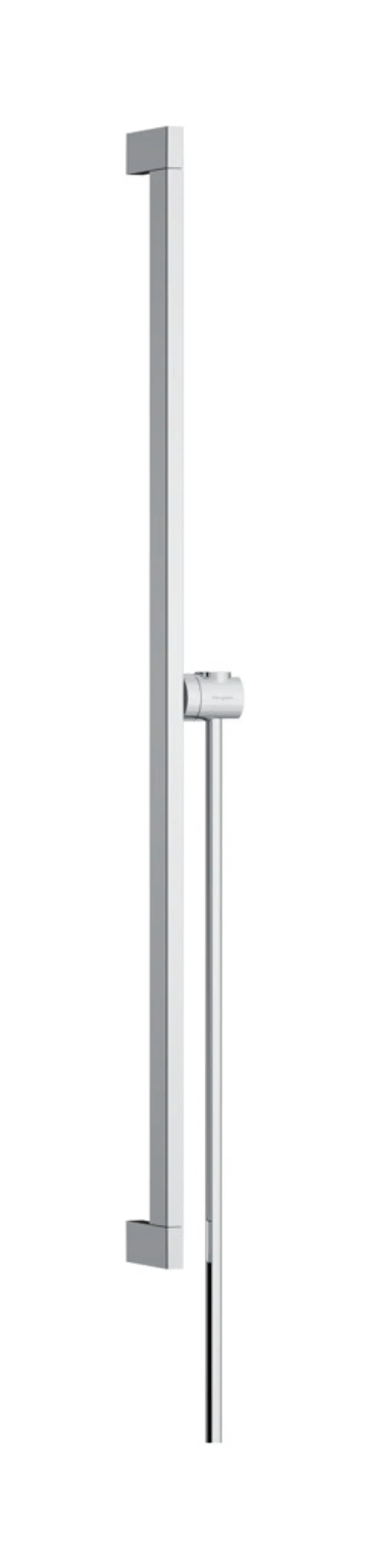 Hansgrohe Brausestange in chromfarbenem Finish, senkrecht montiert, mit einem Handbrausehalter und einem flexiblen Brauseschlauch links.